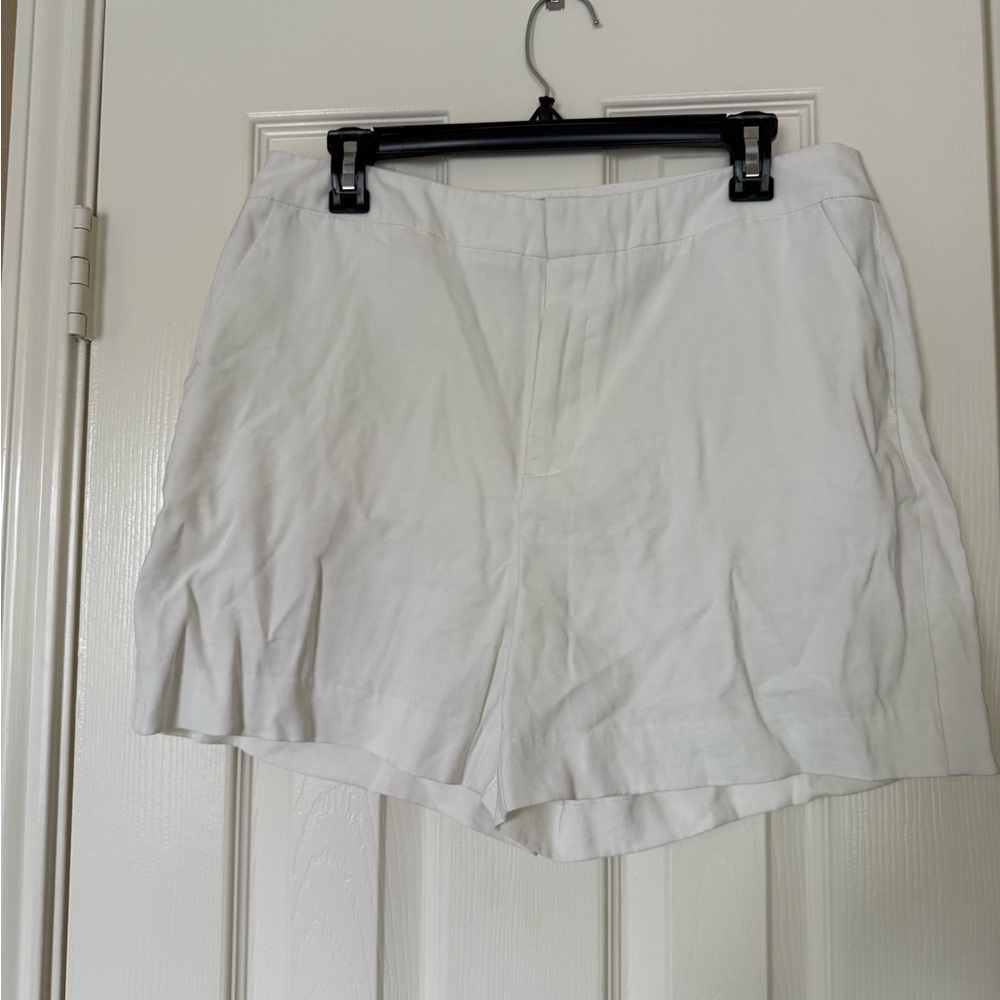 a new day White Bermuda Shorts Classic Casual Style